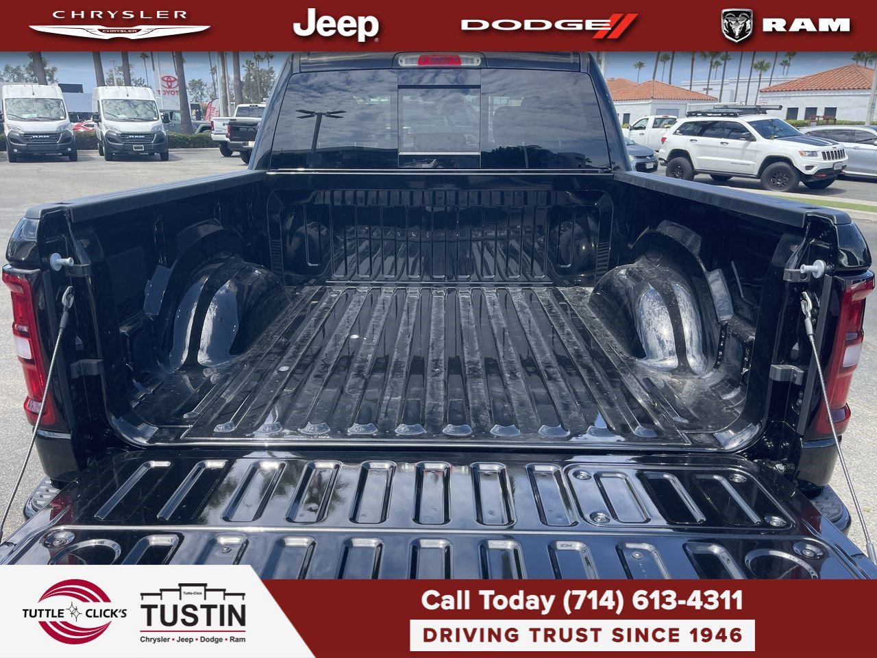 New 2026 Diamond Black Crystal Pearl-Coat Exterior Paint RAM Laramie image 27