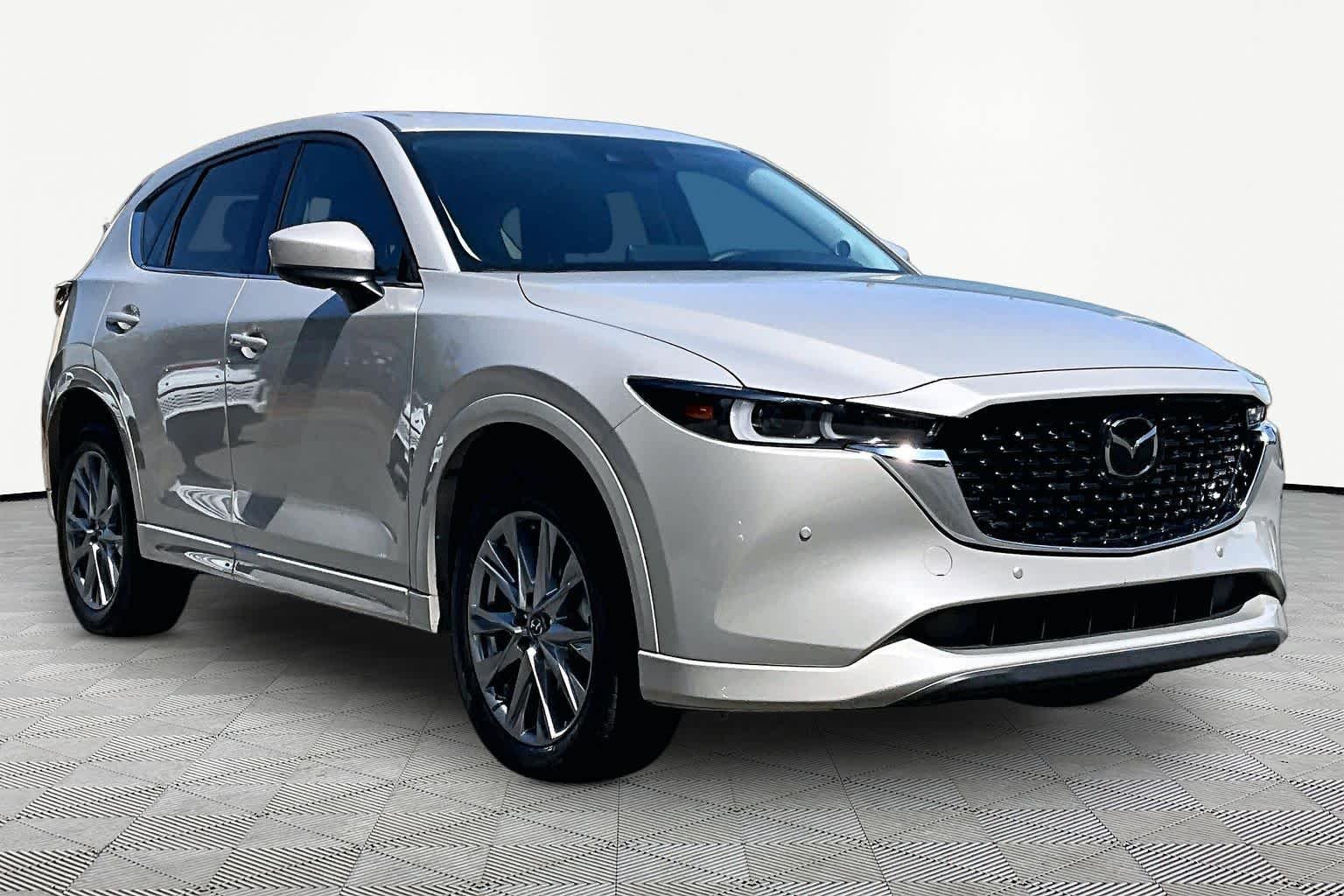 Used 2025 Platinum Quartz Metallic Mazda 2.5 S Premium Plus Package image 3
