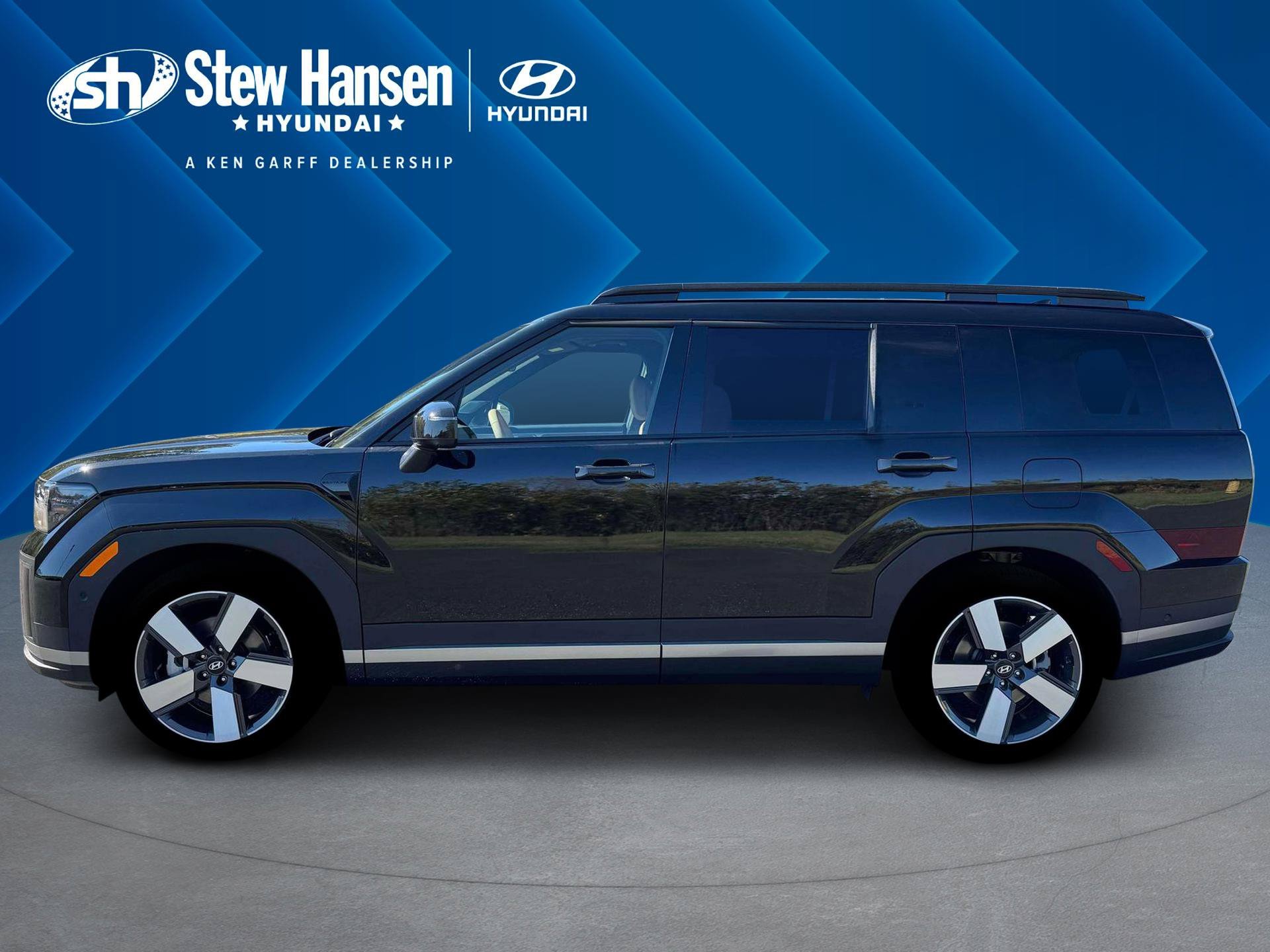New 2026 Phantom Black Hyundai Limited 6P image 3