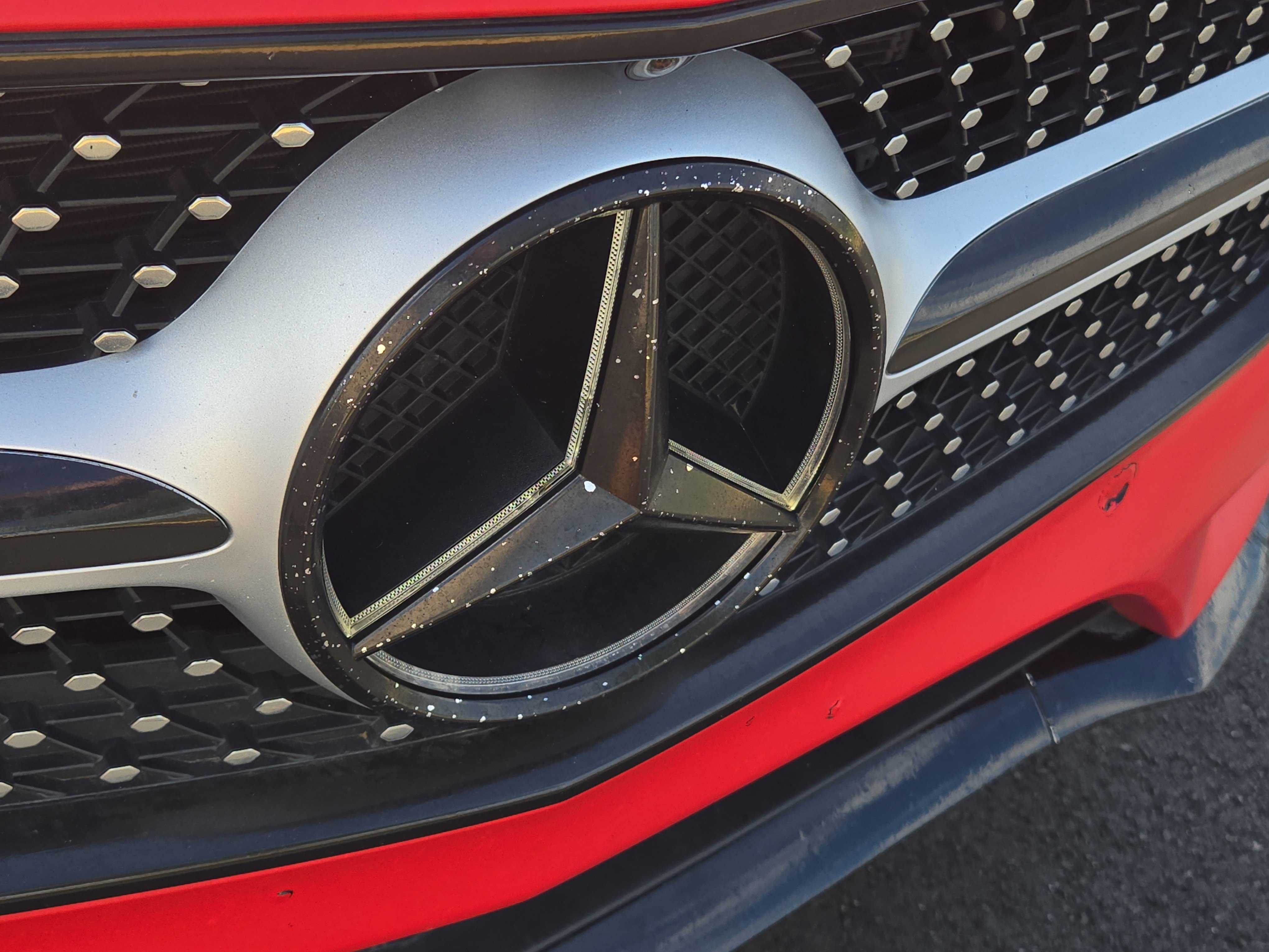 Used 2018 Red Mercedes-Benz 4MATIC® image 7
