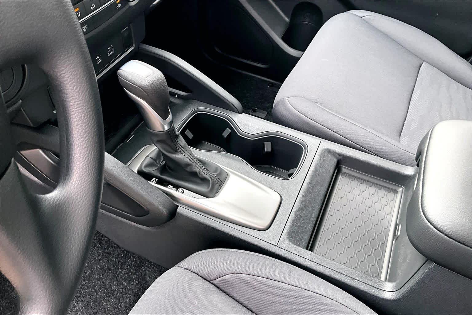 New 2026 Glacier White Nissan S image 11