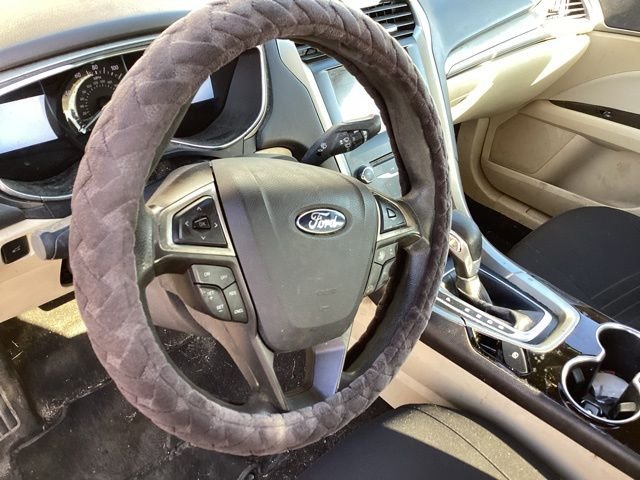 Used 2014 Red Ford SE image 21