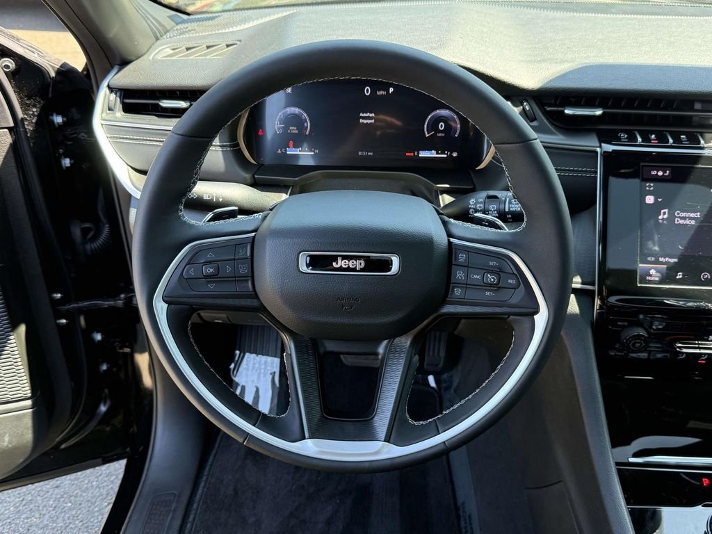 Used 2025 Black Jeep Altitude X image 17