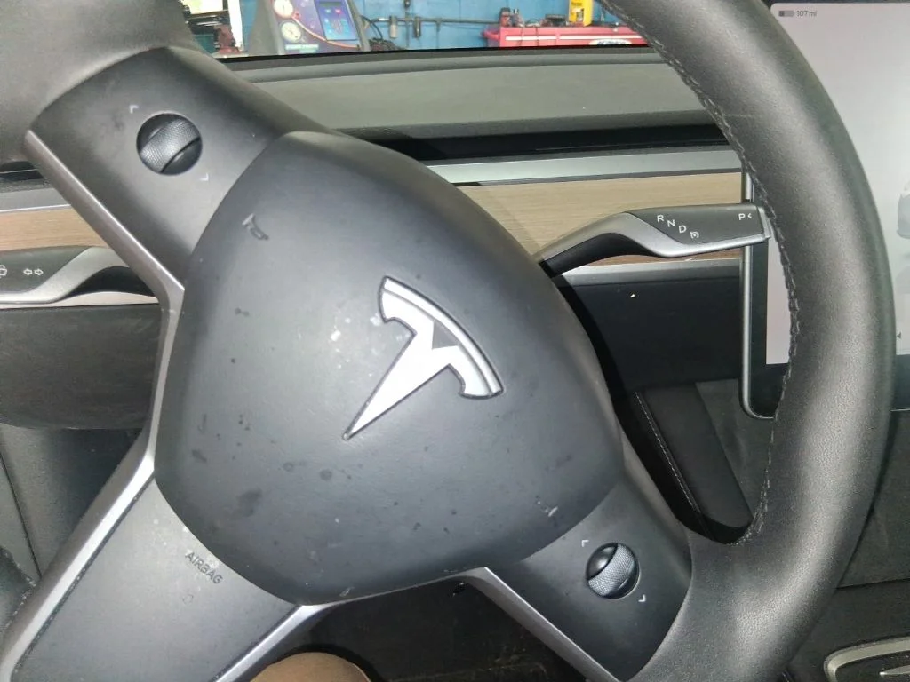 Used 2023  Tesla Performance image 8