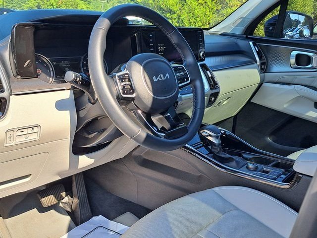 Used 2022 Gray Kia SX image 8