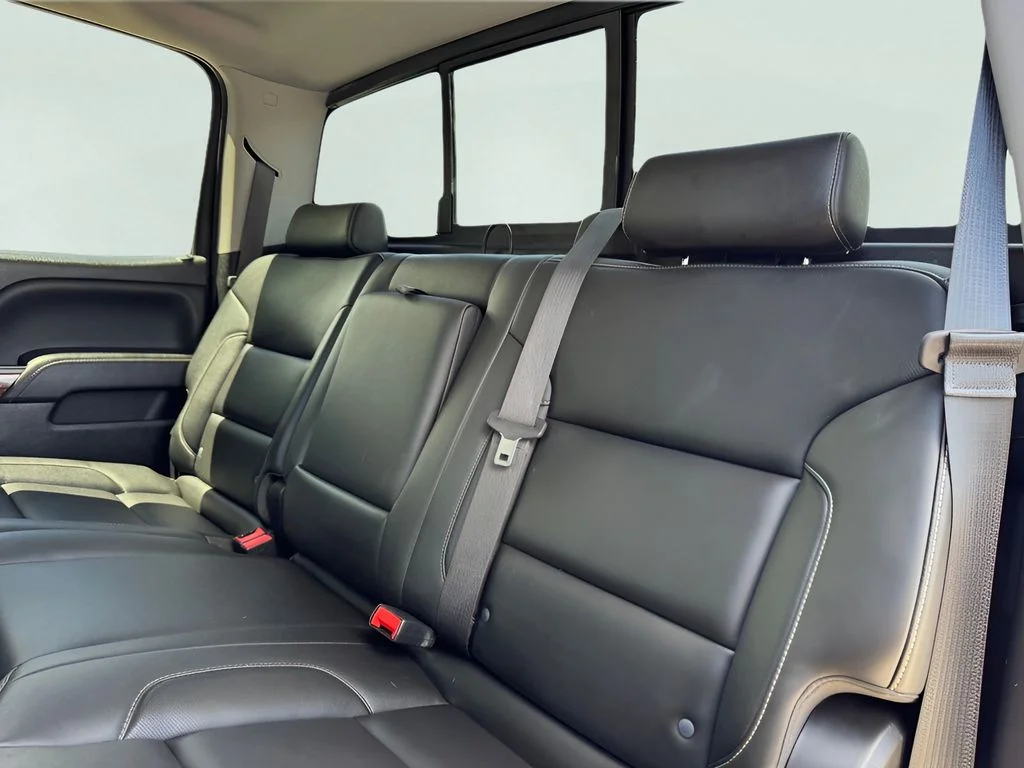 Used 2018 Black GMC SLT image 18