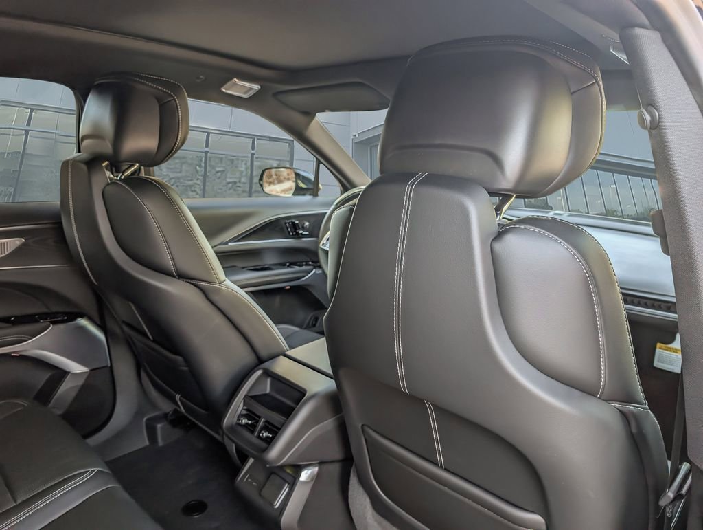 2026 Cadillac LYRIQ Premium Sport - Photo 18