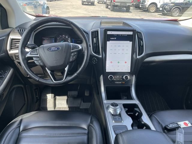 Used 2023 Rapid Red Metallic Tinted Clearcoat Ford SEL image 17