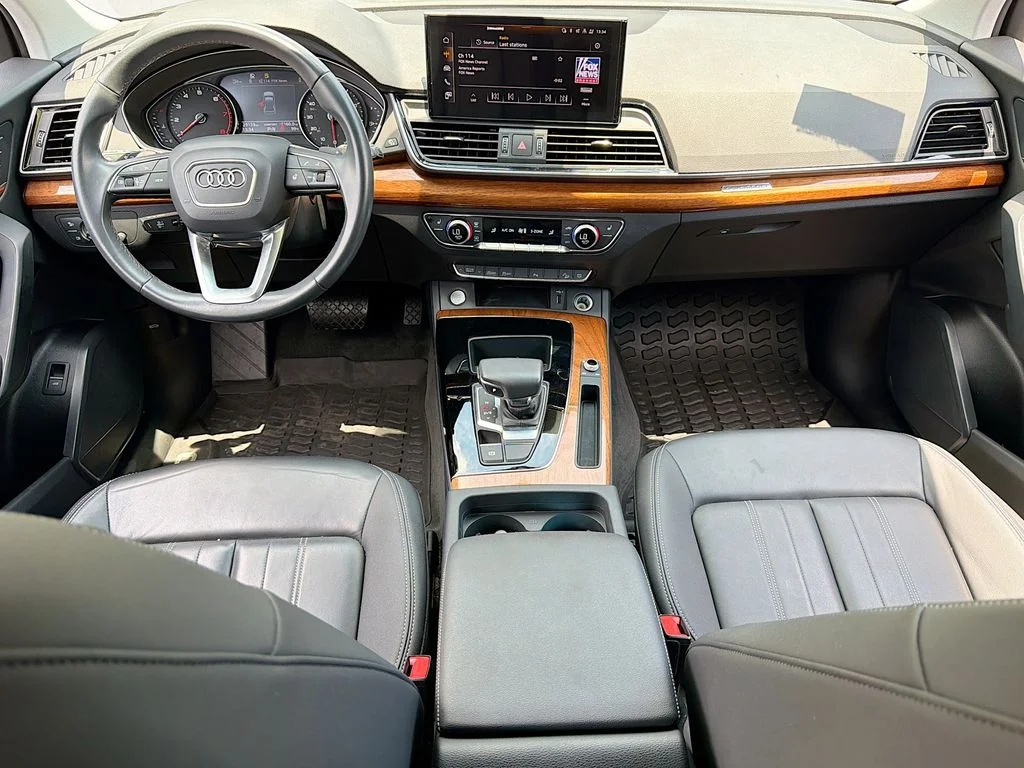 Used 2023 Manhattan Gray Metallic Audi 45 S line Premium image 36