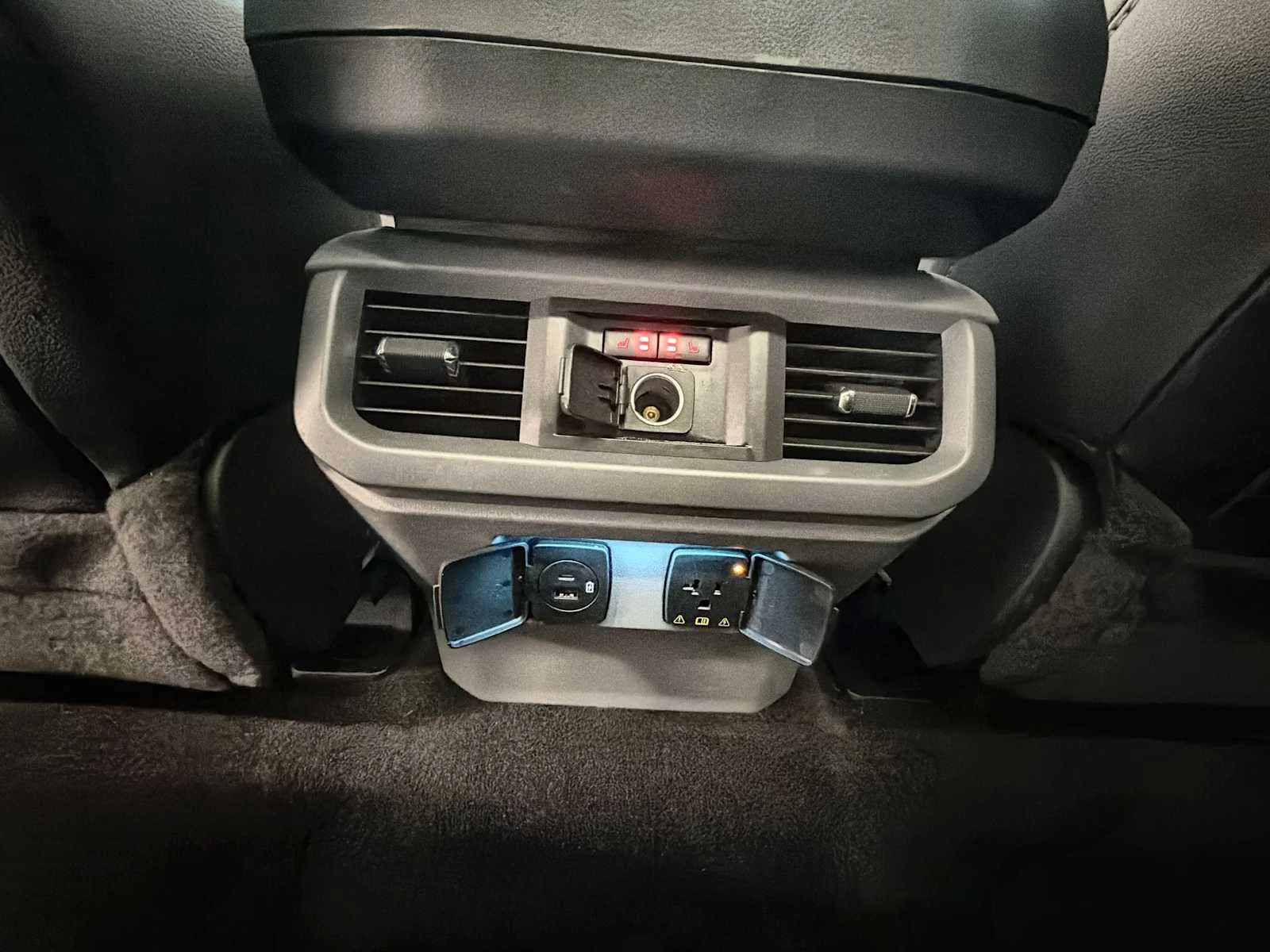 Used 2023 Oxford White Ford LARIAT image 23