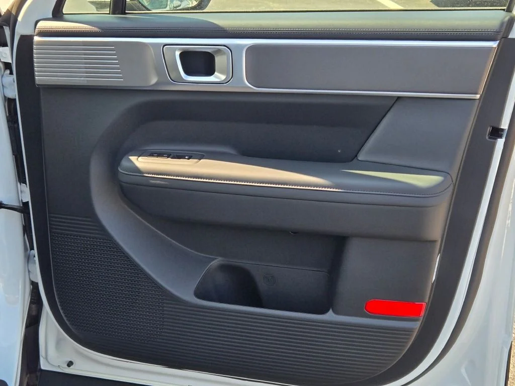New 2027 White Hyundai SEL image 4