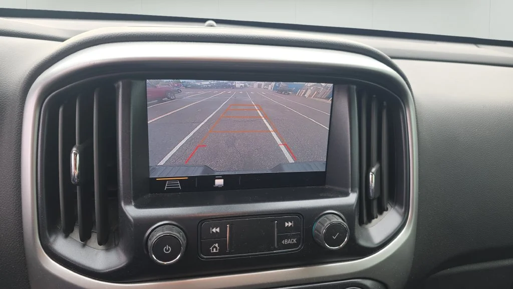 Used 2022 BLACK Chevrolet 2WD LT image 17