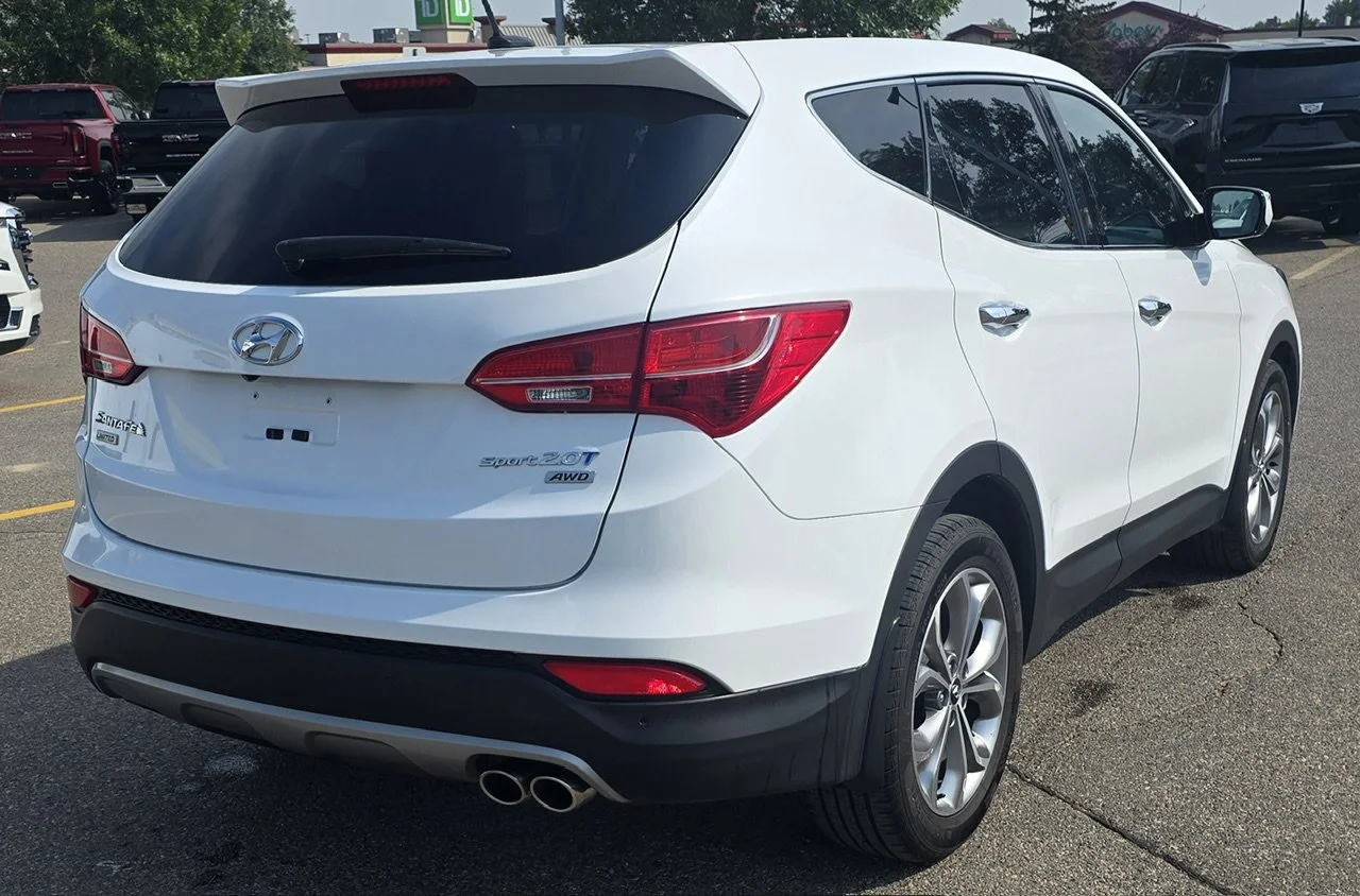 Used 2013 White Hyundai Limited image 5