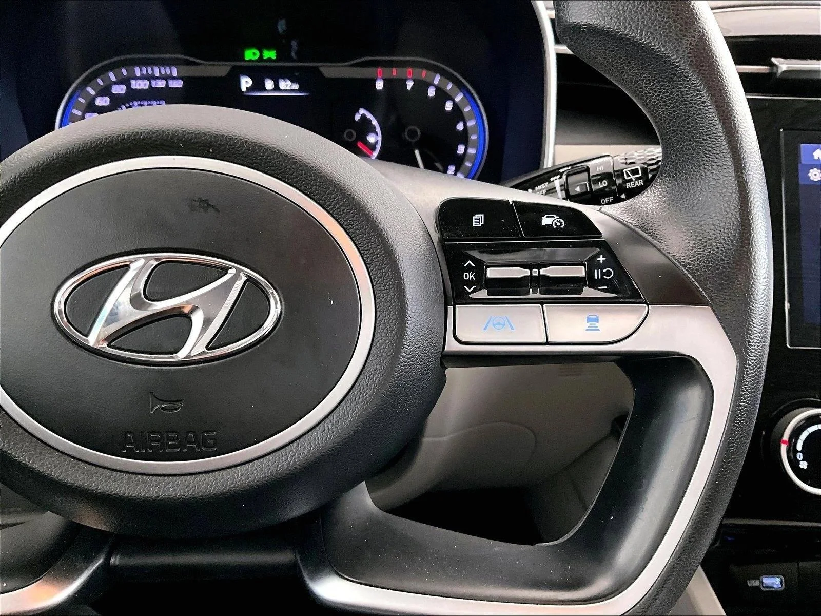 Used 2022 Shimmering Silver Hyundai SEL image 21
