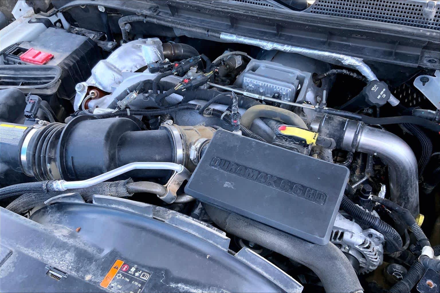 Used 2021 Summit White Chevrolet LT image 31