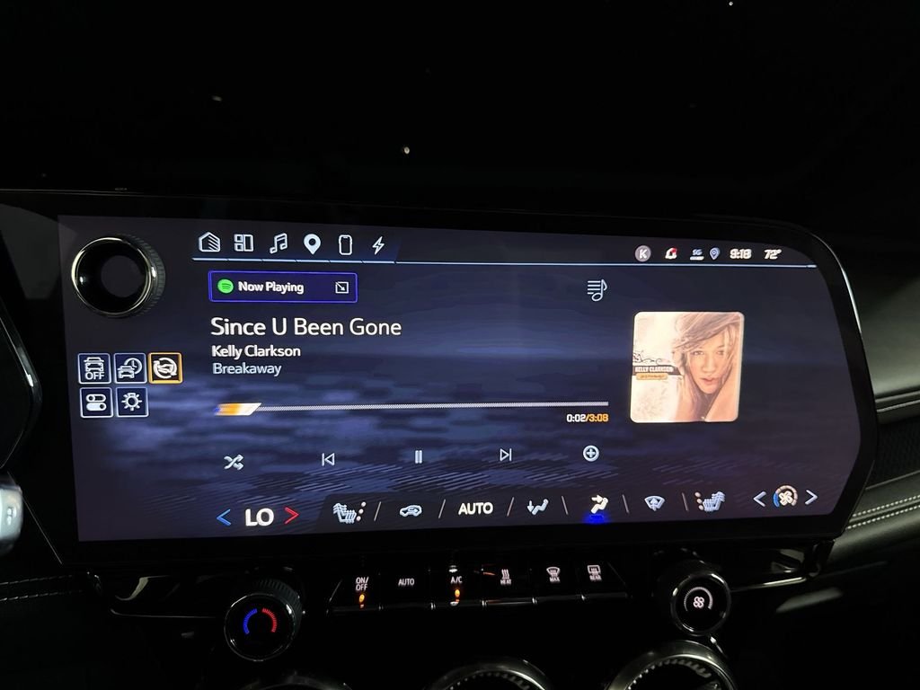 Used 2024 Summit White Chevrolet LT image 28
