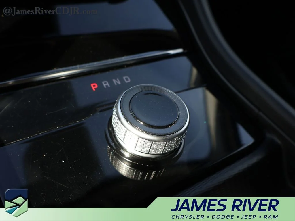 Used 2024 Red Jeep Laredo image 36