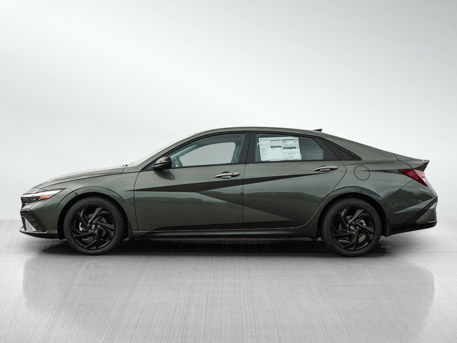 New 2026 Amazon Gray Hyundai SEL Sport Plus Sedan FWD image 4