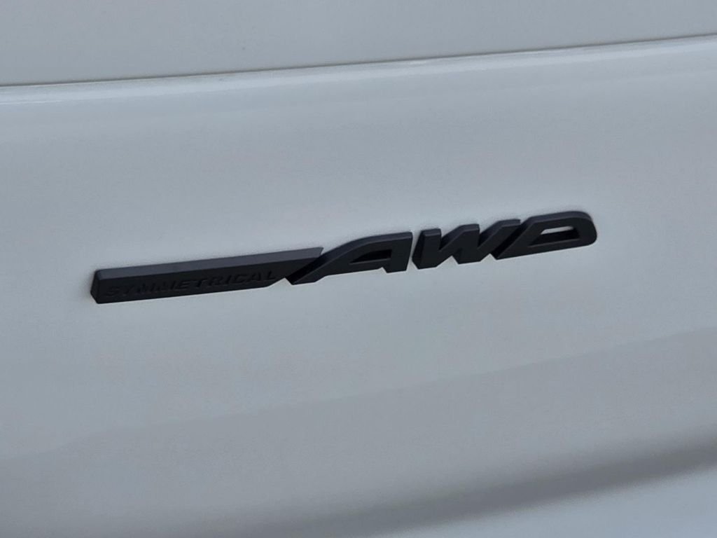 New 2026 CRYSTAL WHITE PEARL Subaru Premium image 29