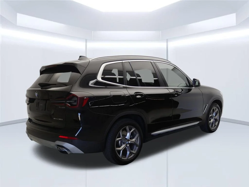 Used 2023 Jet Black BMW xDrive30i image 5