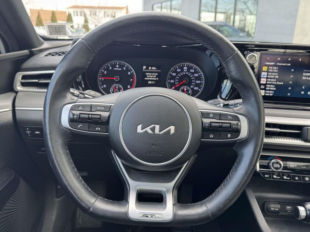 Used 2023 White Kia GT-Line image 12