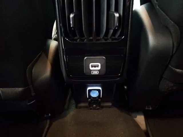 Used 2025 Bright White Cl Jeep Limited image 24