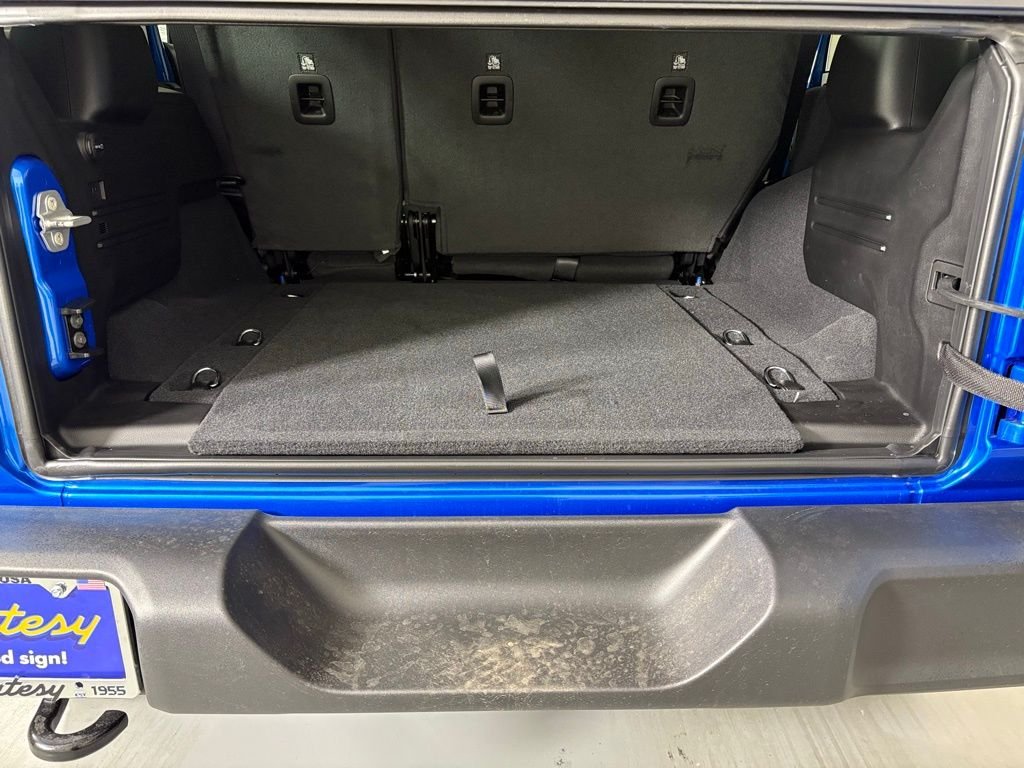 New 2026 Hydro Blue Pearl-Coat Exterior Paint Jeep Sport S image 35