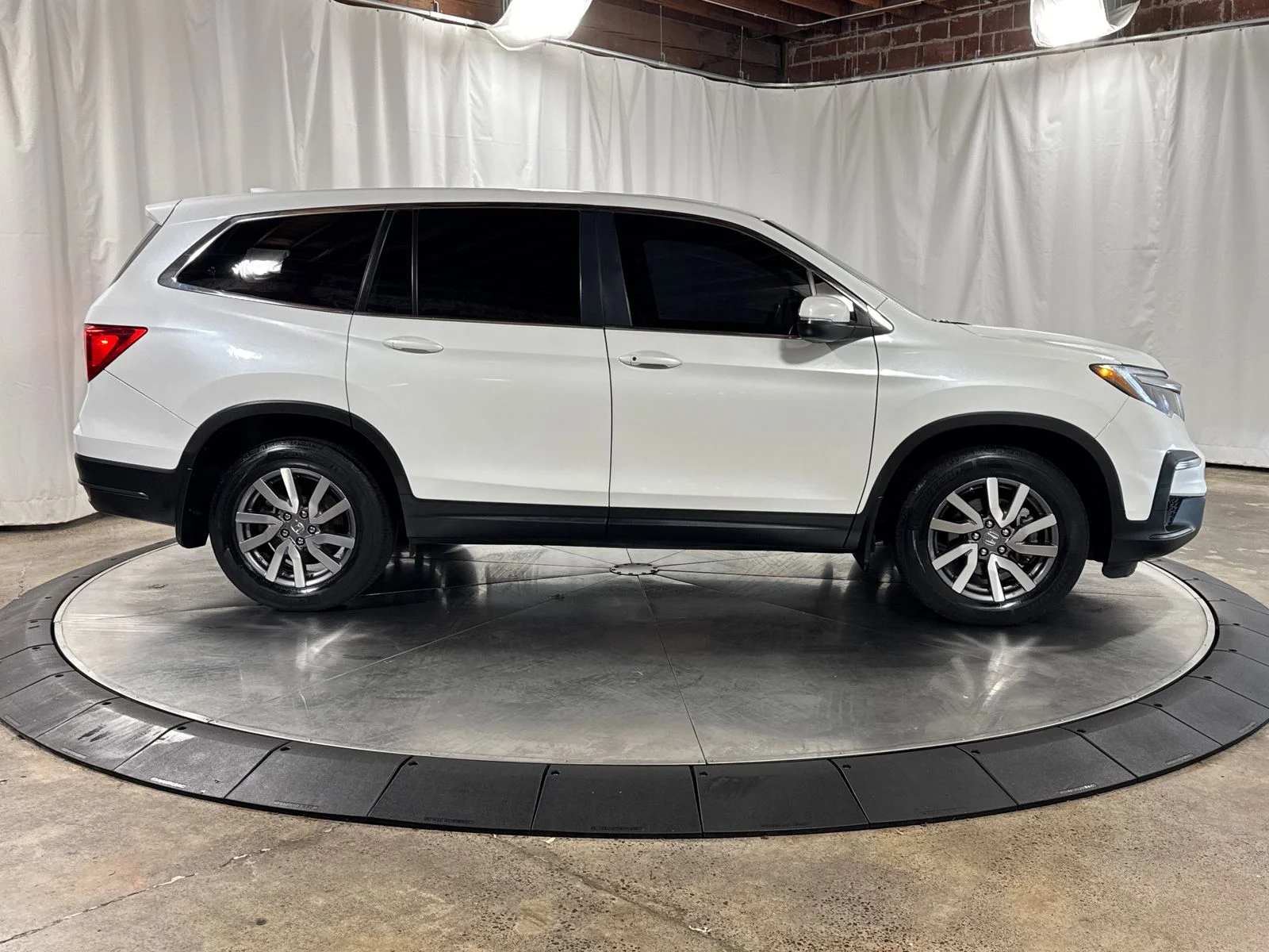 Used 2020 Platinum White Pearl Honda EX-L image 9