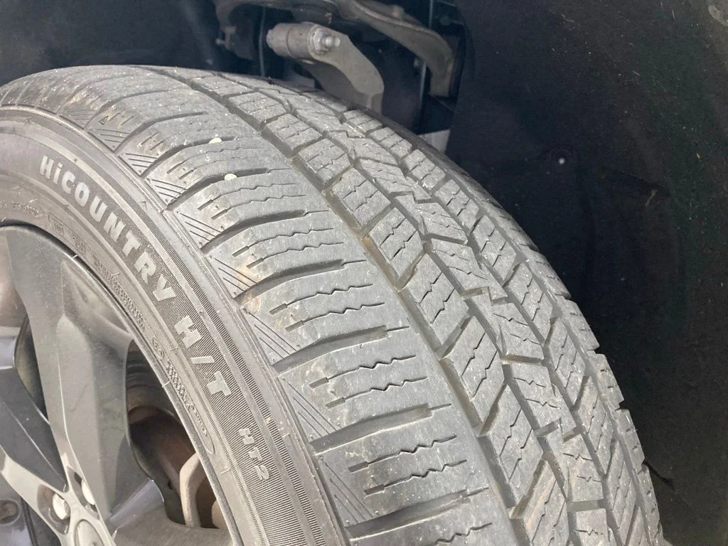 Used 2022 Silver Jeep Limited image 25