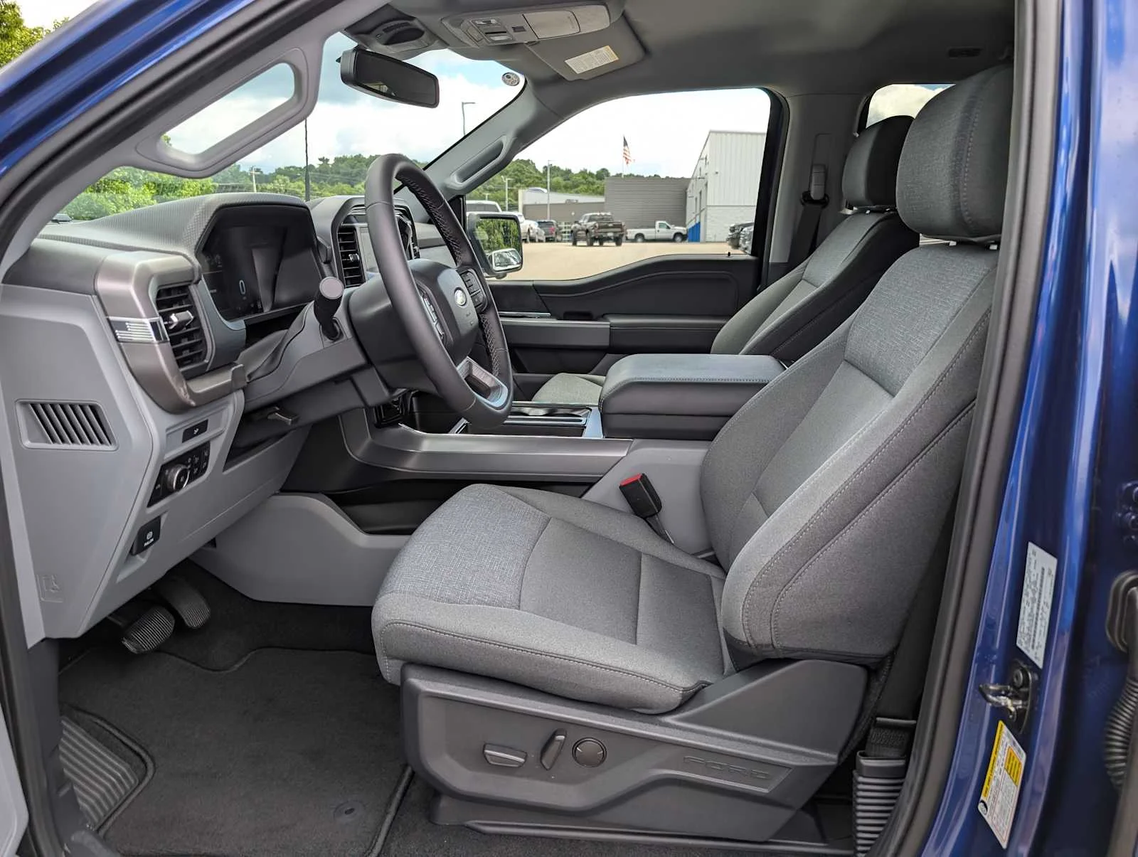 New 2026 Argon Blue Metallic Ford XLT image 4