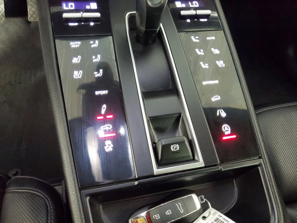 Used 2024 Silver Porsche  image 17