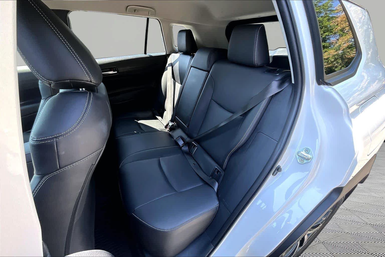 Used 2023 Wind Chill Pearl Toyota XLE image 21
