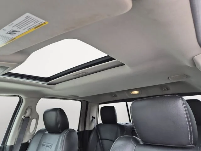 Used 2015 Crystal Metallic Ram Laramie image 12