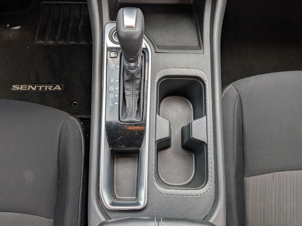 Used 2020 Red Nissan SV image 22