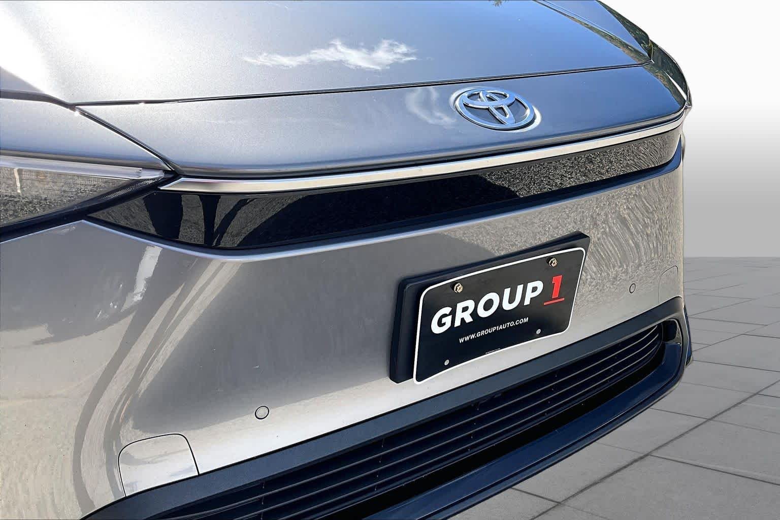 Certified Used 2024 Metal Toyota XLE image 31