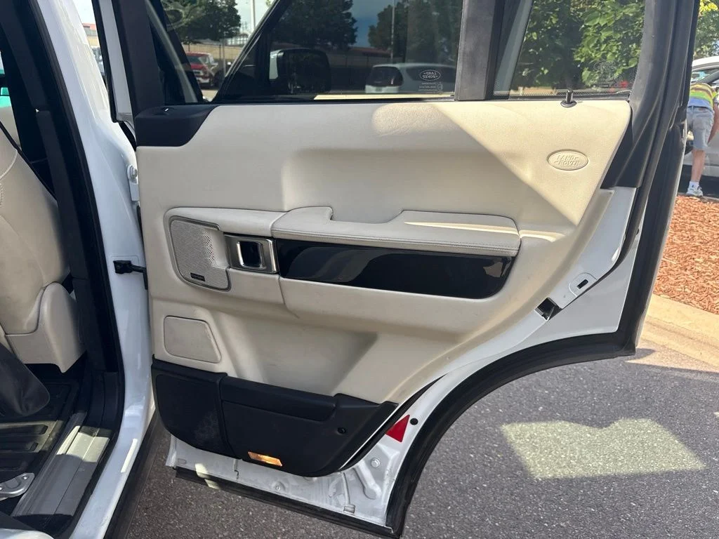 Used 2011  Land Rover Supercharged image 23