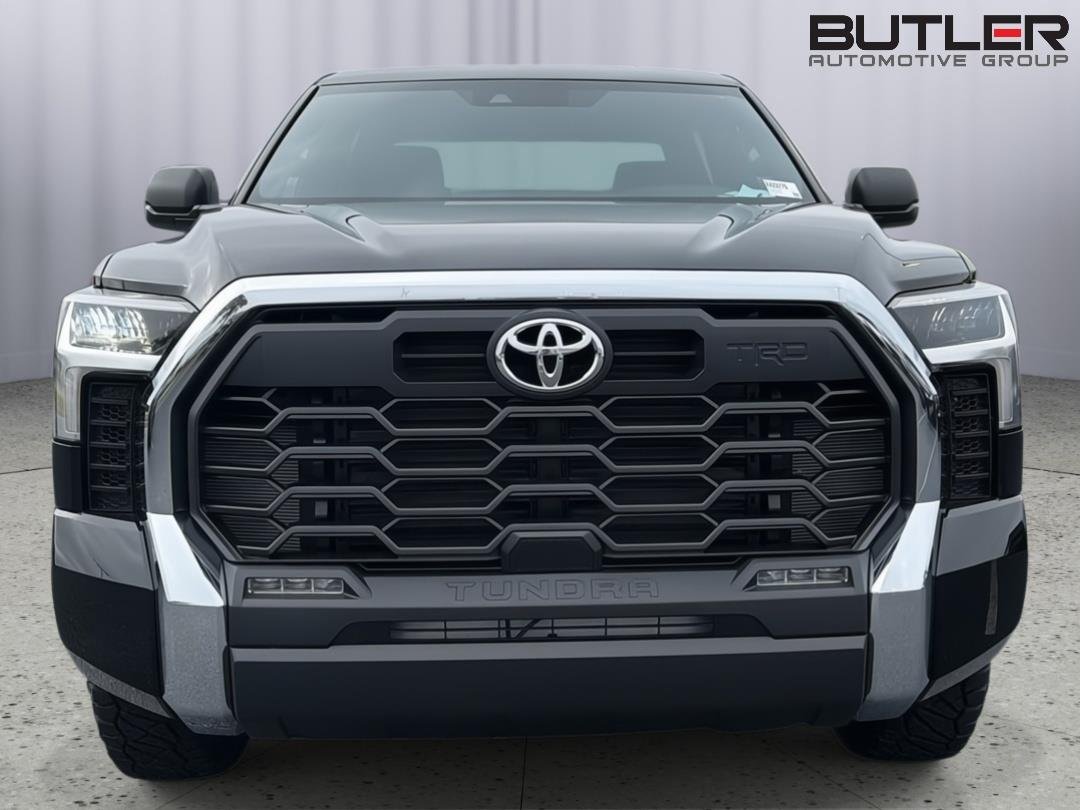 New 2026 Midnight Black Metallic Toyota SR5 image 9