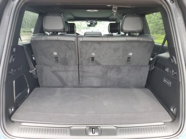 New 2026 Steel Blue Exterior Paint Jeep Limited Reserve image 6