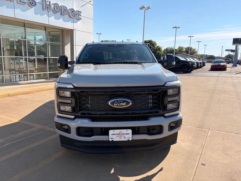 New 2026 Avalanche Ford F-350® XL image 7