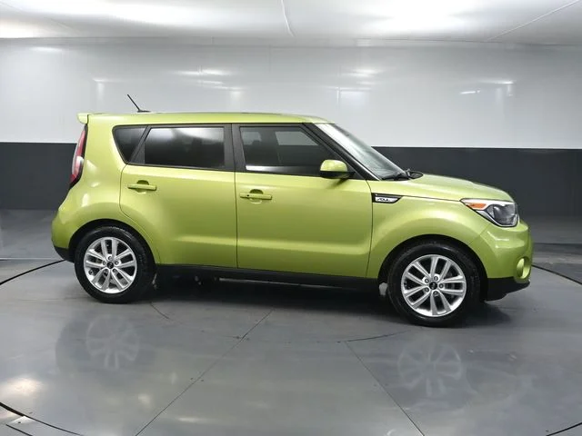 Used 2019 Green Kia Plus image 4