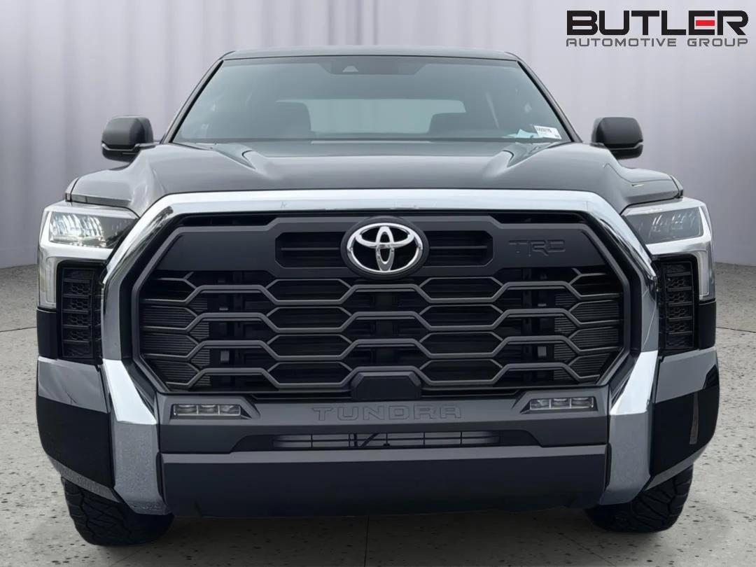 New 2026 Midnight Black Metallic Toyota SR5 image 9