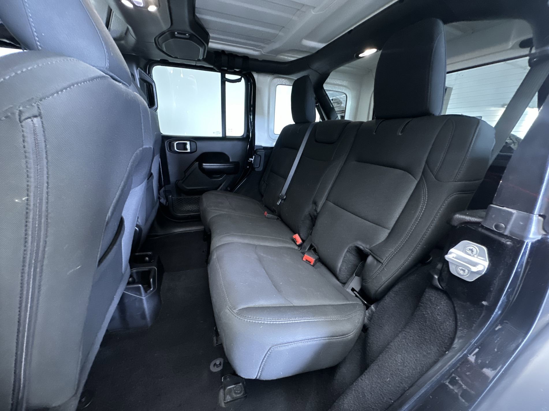Used 2019 Black Clearcoat Jeep Sport S image 21
