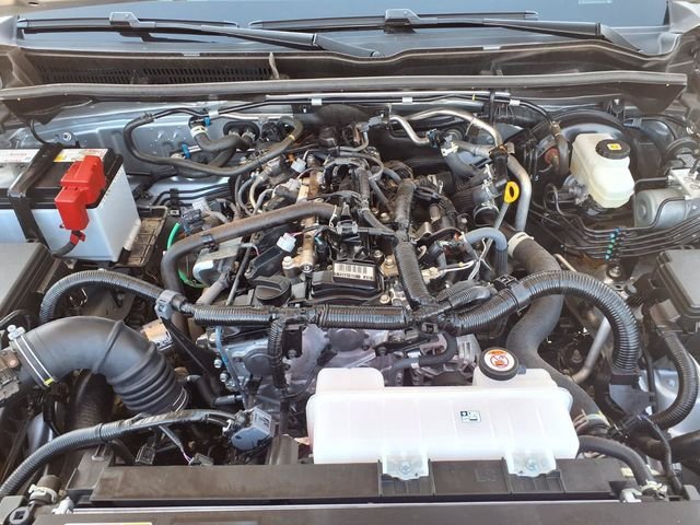 Used 2025  Toyota SR5 image 28
