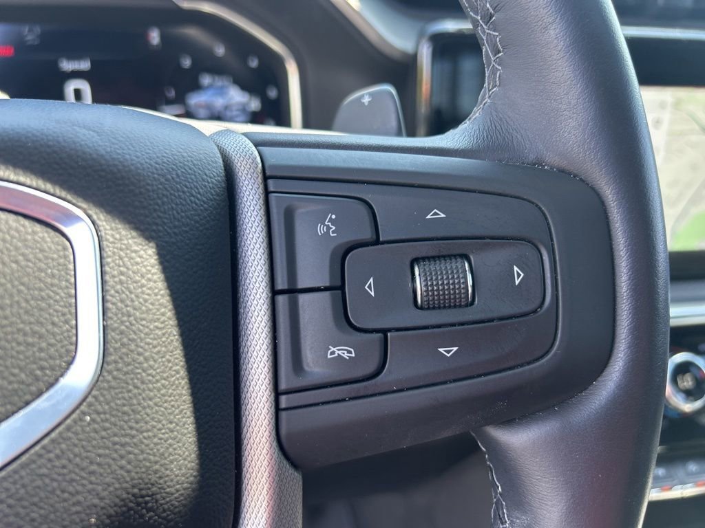 Used 2024 Onyx Black GMC Denali image 28
