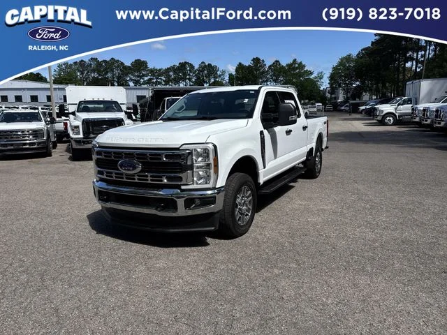 Used 2025 White Ford XLT image 1