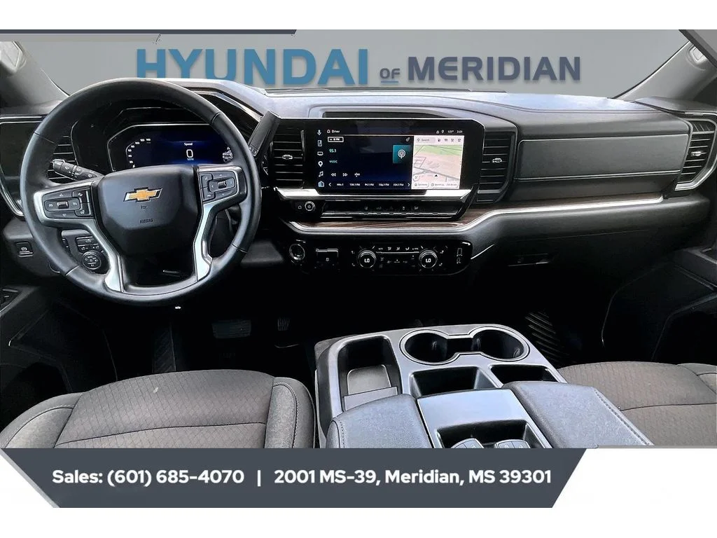 Used 2025 STERLING GRAY METALLIC Chevrolet LT image 13