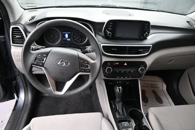 Used 2021 Gray Hyundai SE image 20