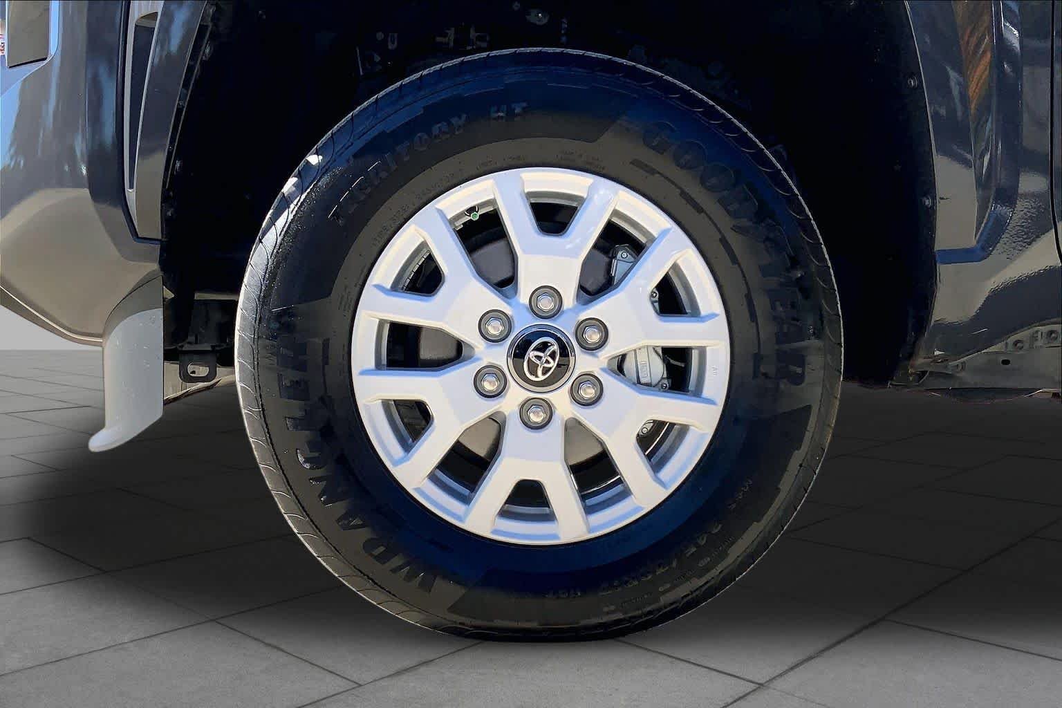 Used 2025 Underground Toyota SR5 image 11