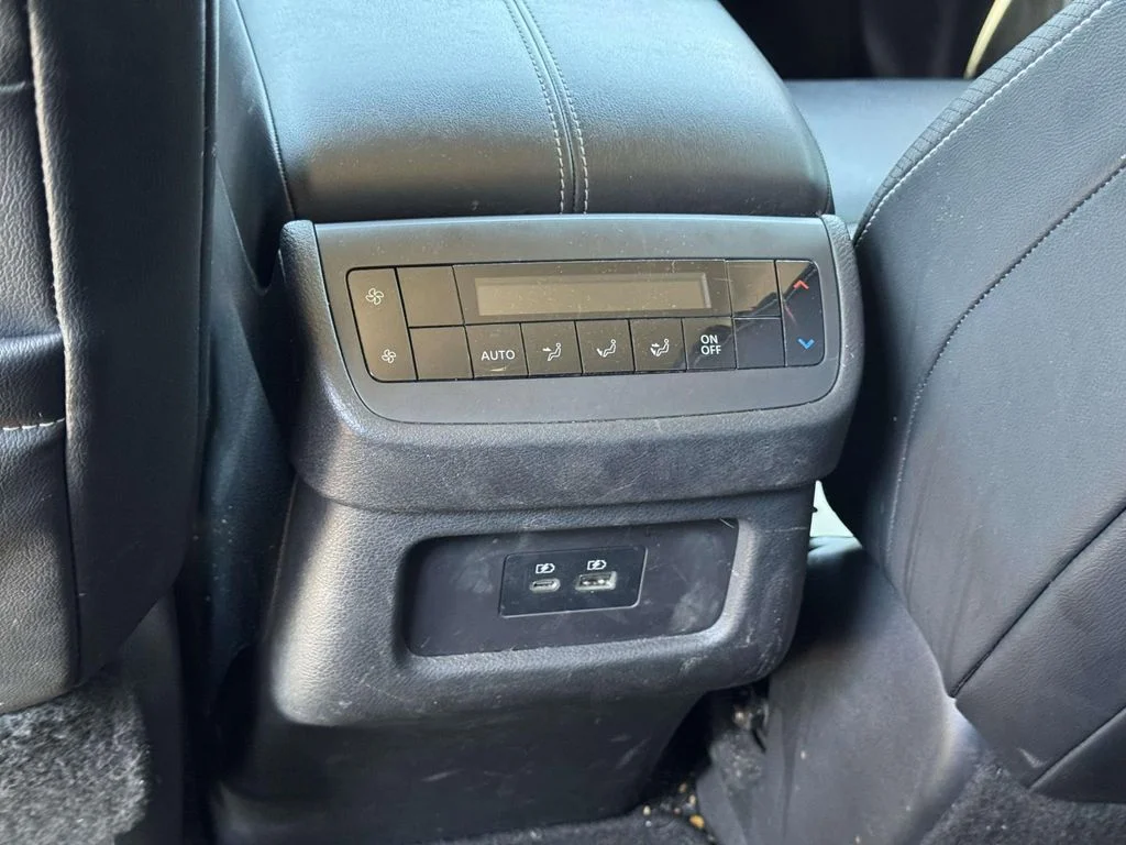 Used 2022 Gray Nissan SL image 13