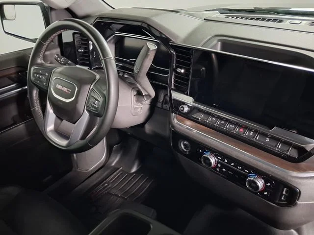 Used 2023 Black GMC SLT image 16